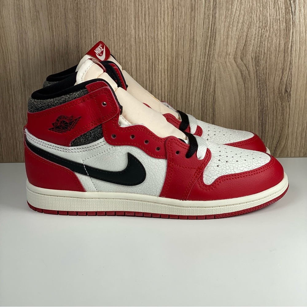 Nike Air Jordan 1 Retro High OG Chicago Lost and Found FD1412-612 (PS) Size 3Y